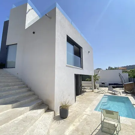 Neuve Piscine Privee Villa