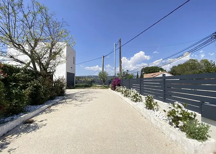 Neuve Piscine Privee La Ciotat