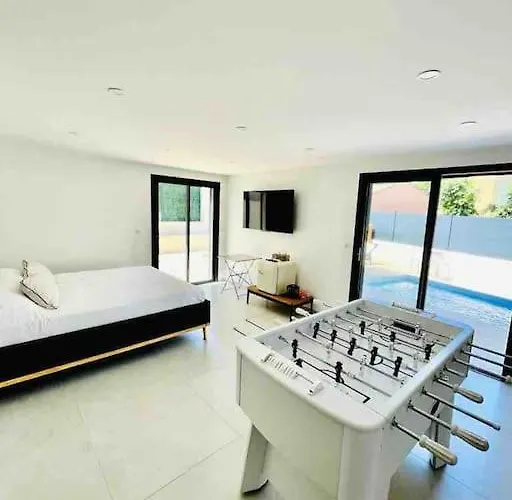 Neuve Piscine Privee Villa