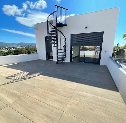 Neuve Piscine Privee Villa