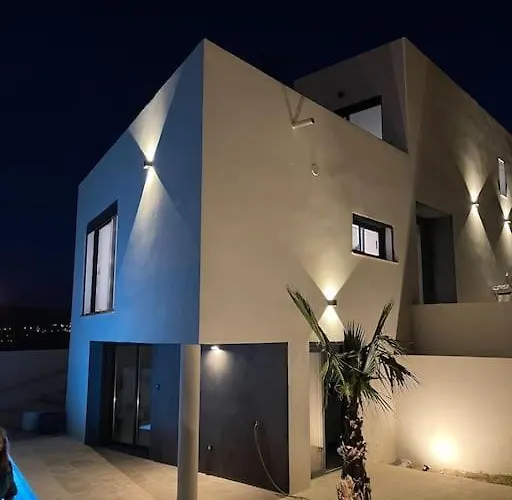 Neuve Piscine Privee La Ciotat